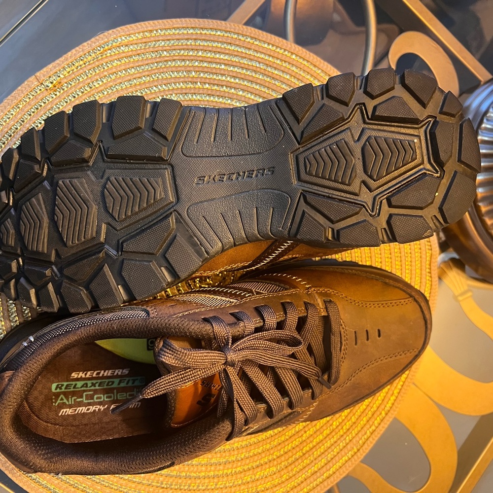 NWT Brown leather Sketcher shoes